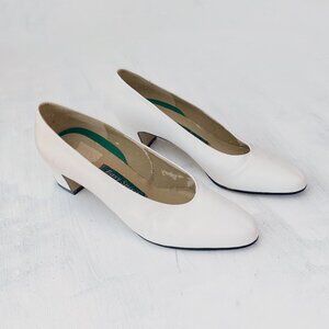 Vintage White Leather Ballet Kitten Heels/Court Shoes by Easy Spirit
